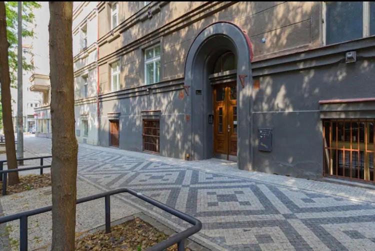 Lenka'S Cozy Red Studio + Lenka'S Cozy Gold Apartment Prague Exterior photo